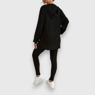 Удобен Двуделен Комплект