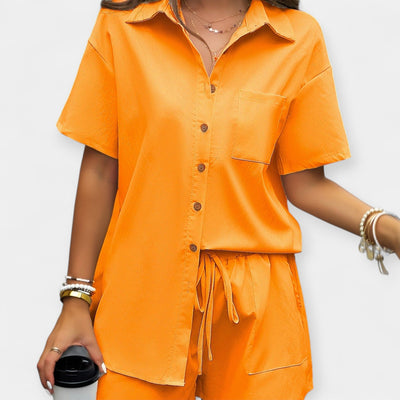 Удобен комплект с риза и шорти