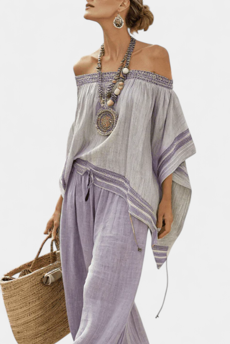 Бамбуков топ с райета, с открити рамена и широки панталони за елегантен и свеж стил