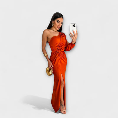 Джули - Елегантна рокля с изисканост