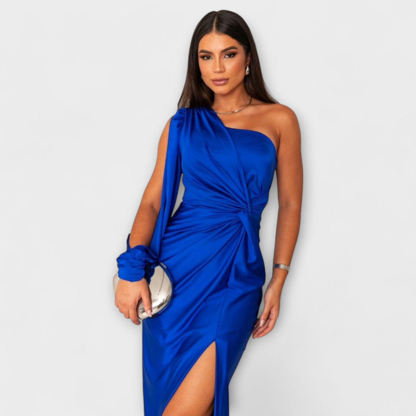 Джули - Елегантна рокля с изисканост