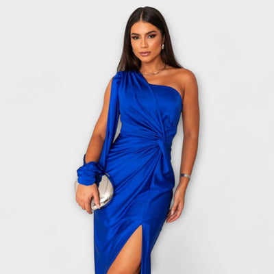 Джули - Елегантна рокля с изисканост