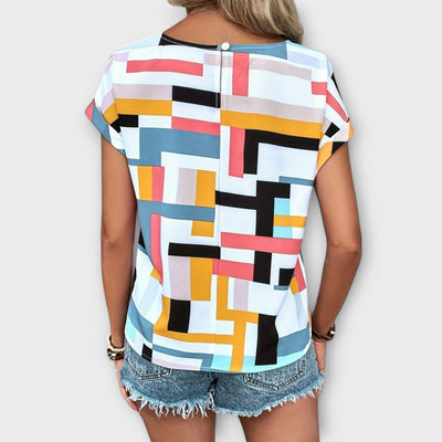 Хлоя - Блуза с къс ръкав