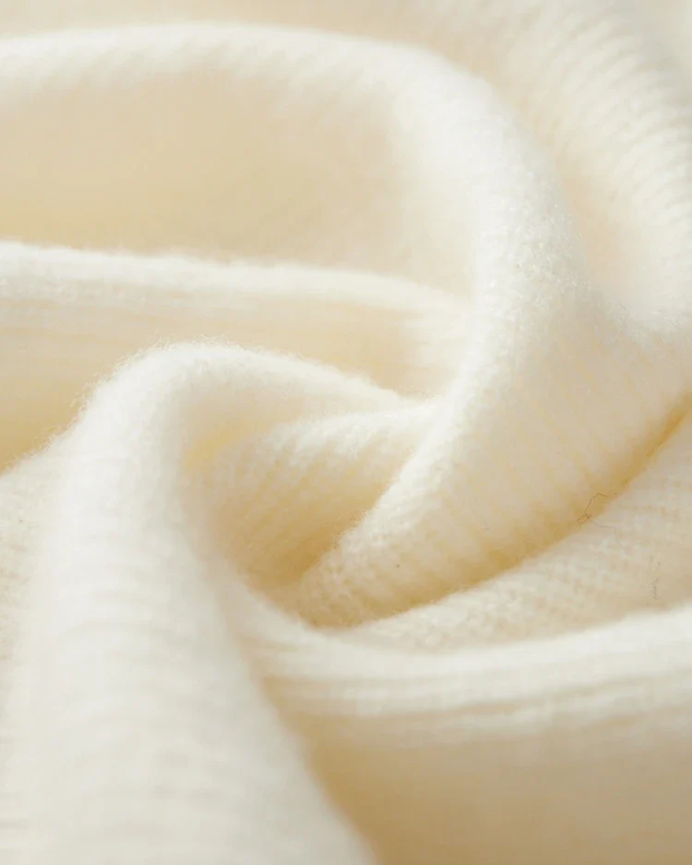 Либуше - Портфолио с поло от кашмир с половин цип