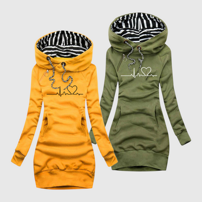 Кристина - Пуловерна рокля с дизайн на сърце