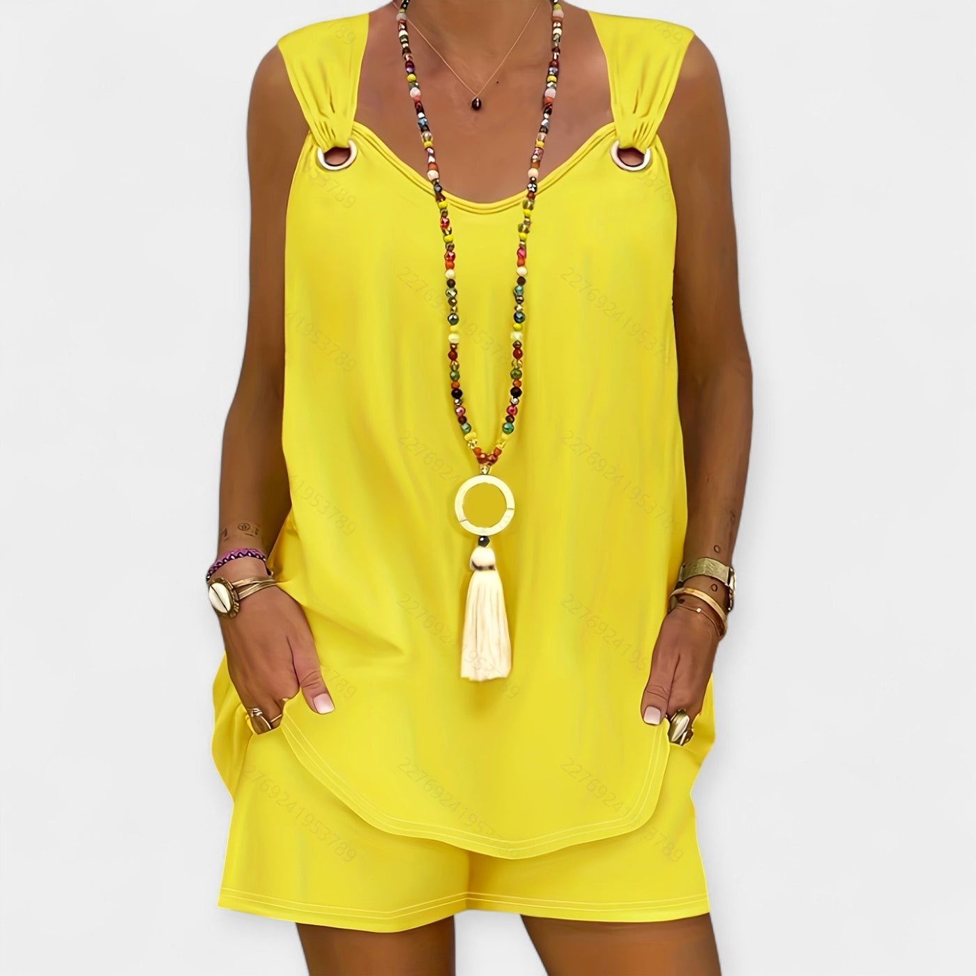 Комплект без ръкави с шорти