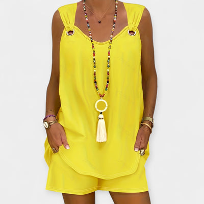 Комплект без ръкави с шорти