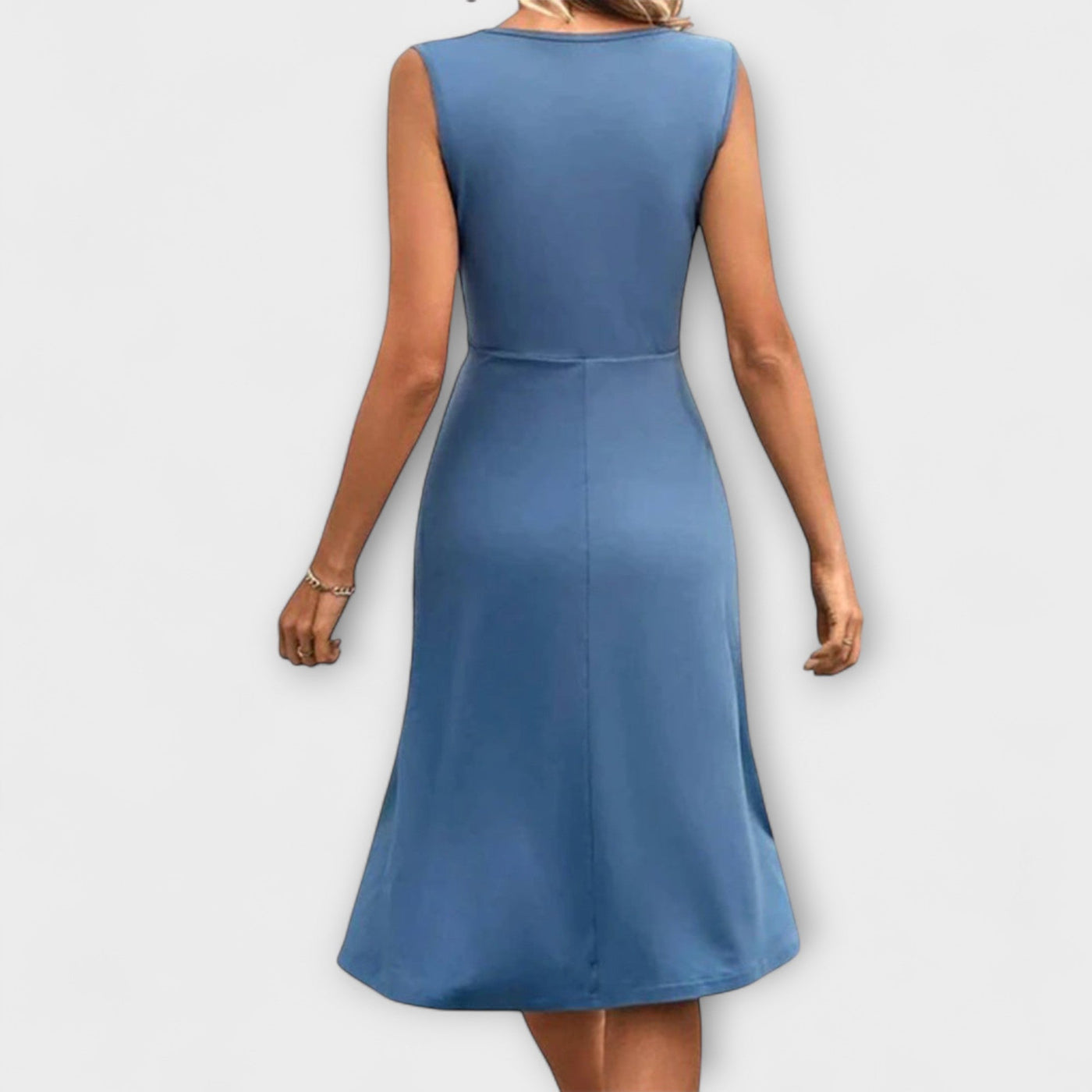 Лина - Летни рокли с пресечен деколте