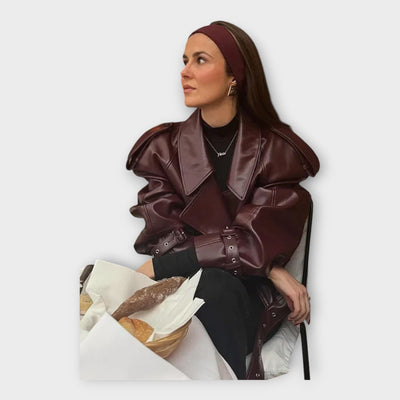 Кожено Яке с Колан и Модерни Детайли 