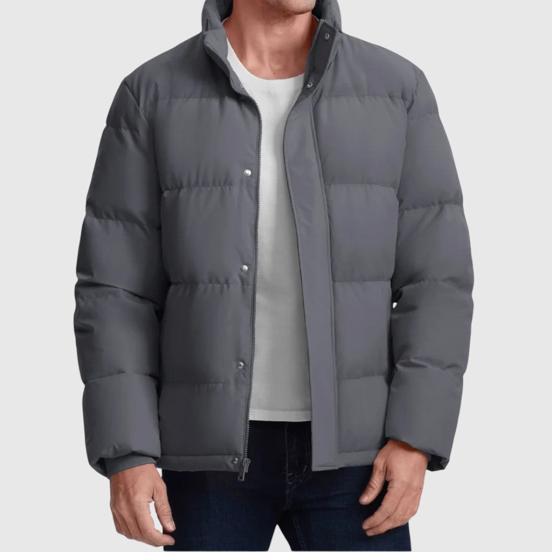 Любомир- ежедневно подплатено яке