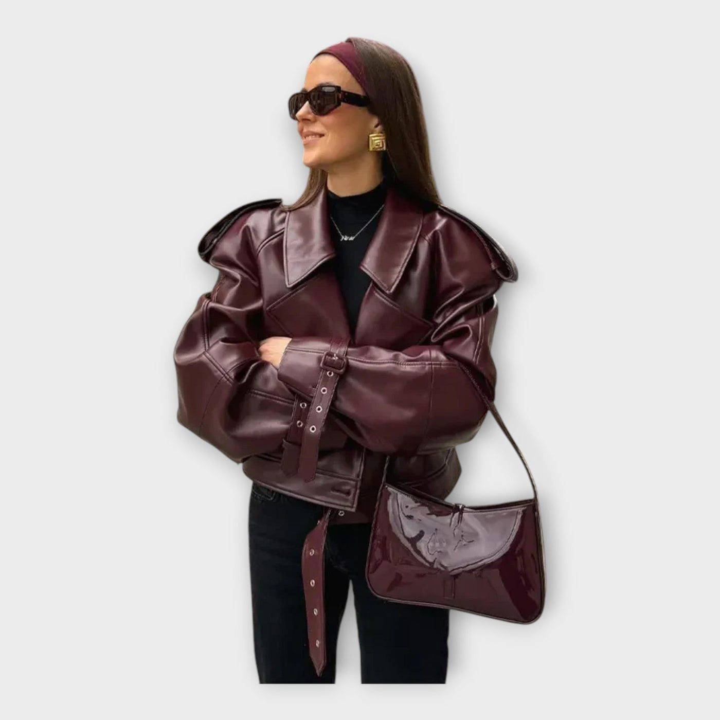 Кожено Яке с Колан и Модерни Детайли 