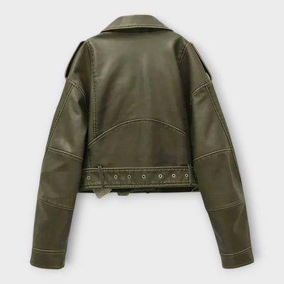 Модерно Късо Кожено Якне с Колан и Изтънчена Естетика 