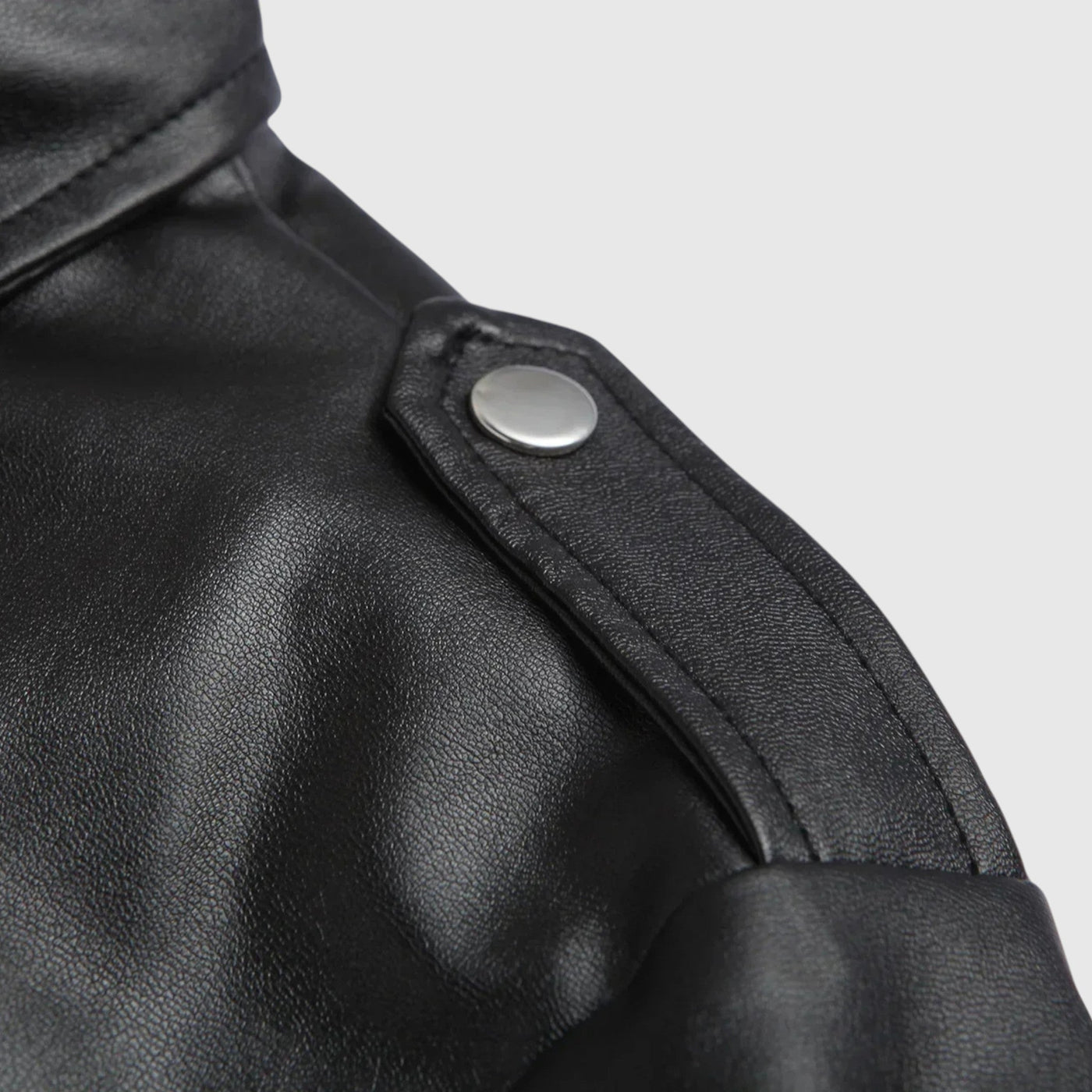 ОСТИН - ЕЛЕГАНТНО БОМБЕР ЯКЕ