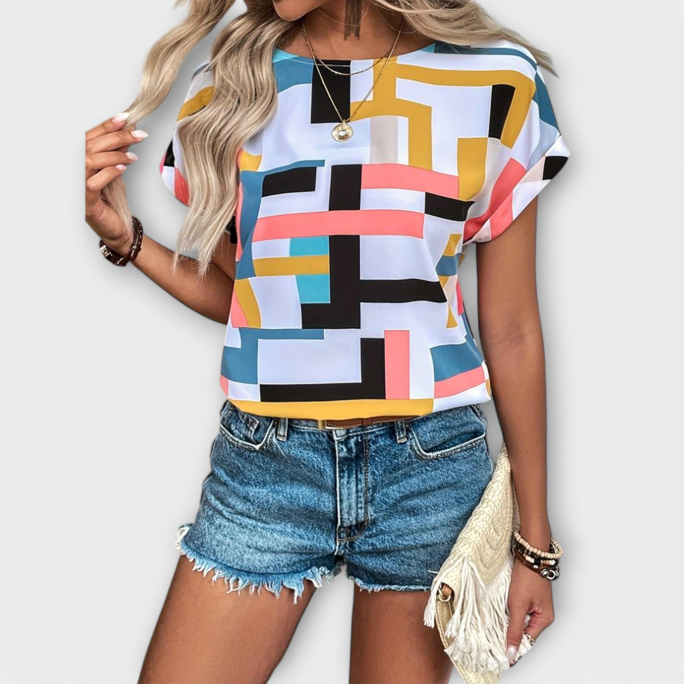 Хлоя - Блуза с къс ръкав