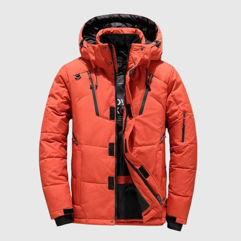 Андре – Пухкаво яке с качулка и технически детайли 