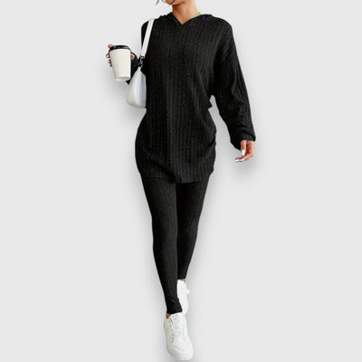 Удобен Двуделен Комплект