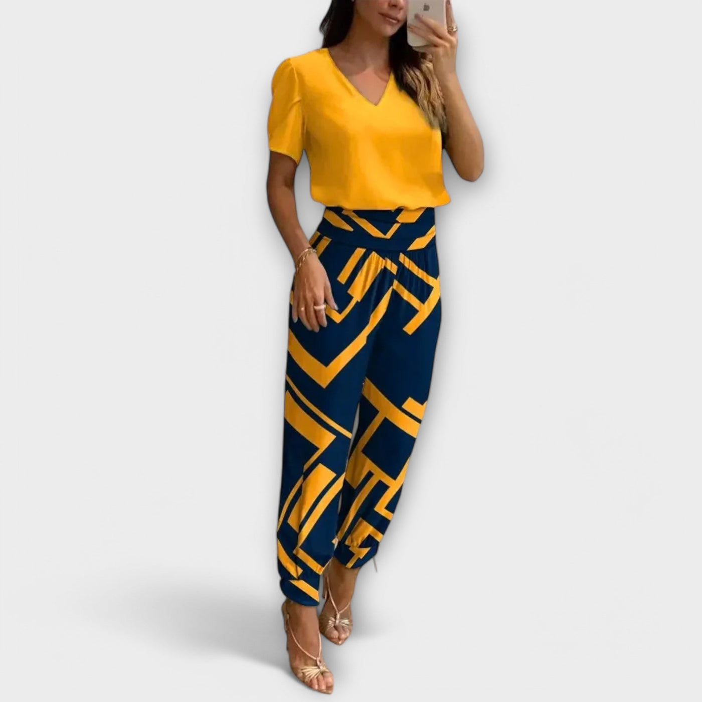 Irmelin – Елегантен комплект с топ и панталони