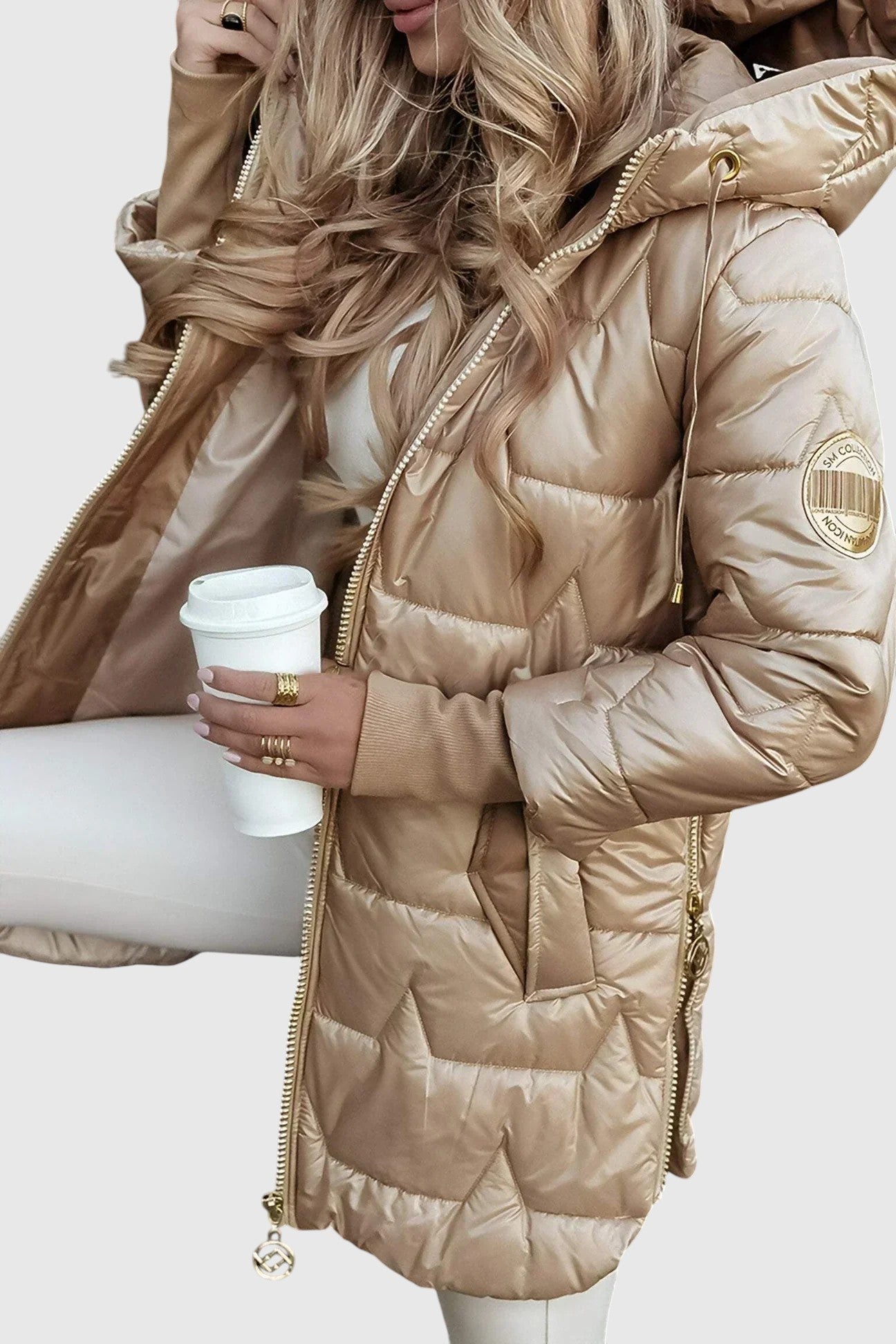 Нолвен – Елегантно дамско палто с качулка