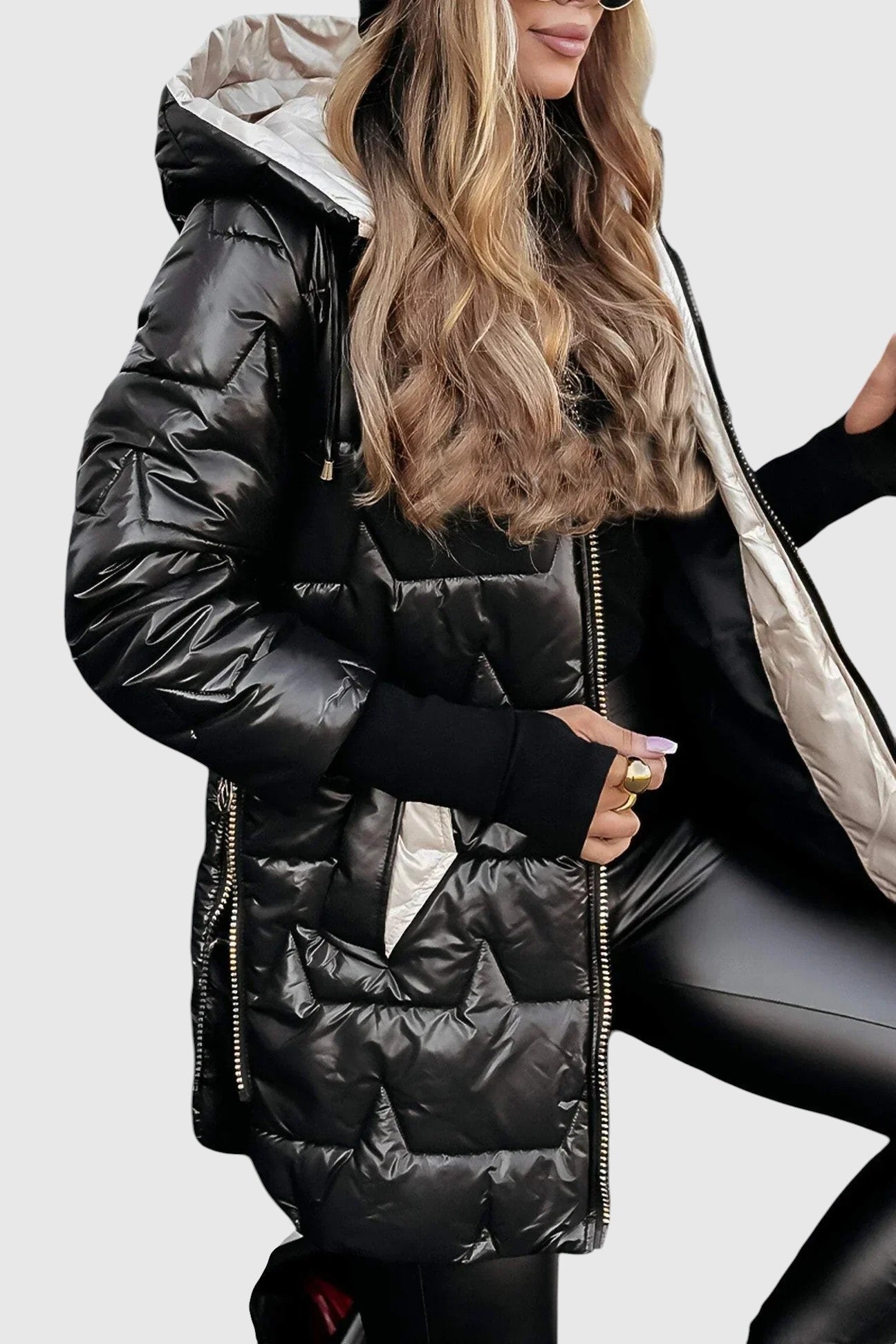 Нолвен – Елегантно дамско палто с качулка