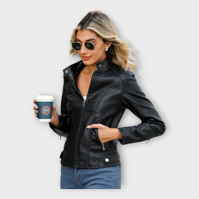 Елегантно кожено сако с модерен крой и вечен стил 