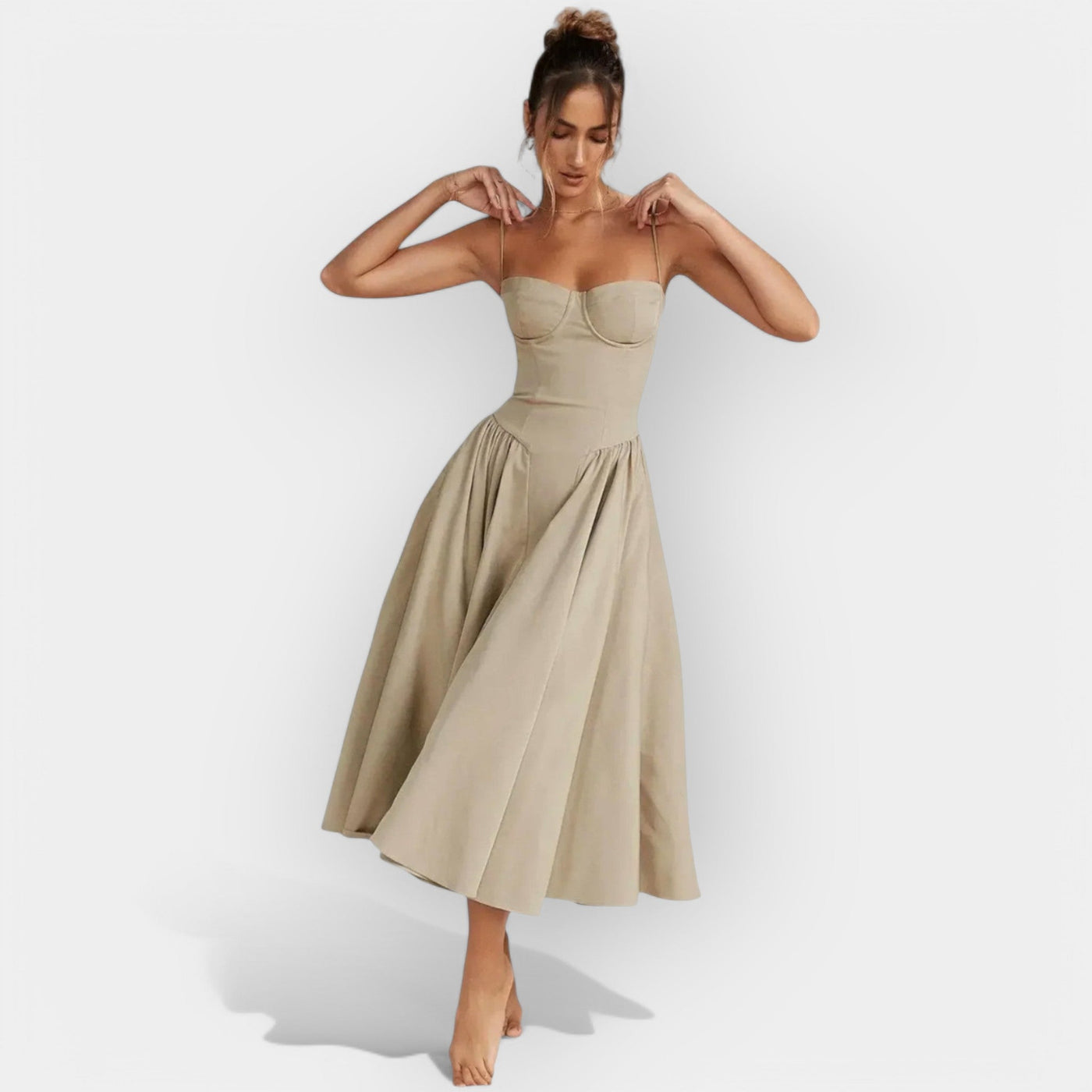 Елегантна миди рокля за лято